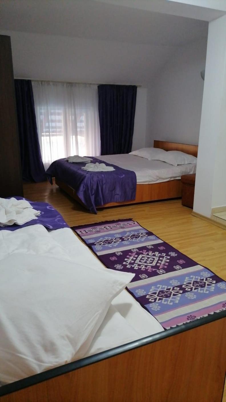 Pensiunea Broscuta Horezu Oda fotoğraf